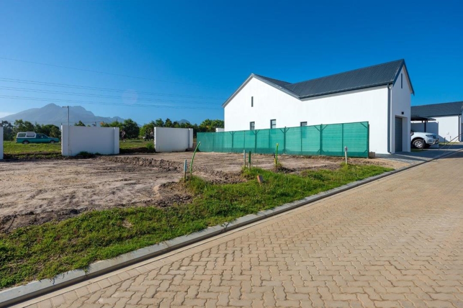 2 Bedroom Property for Sale in Kraaibosch Western Cape